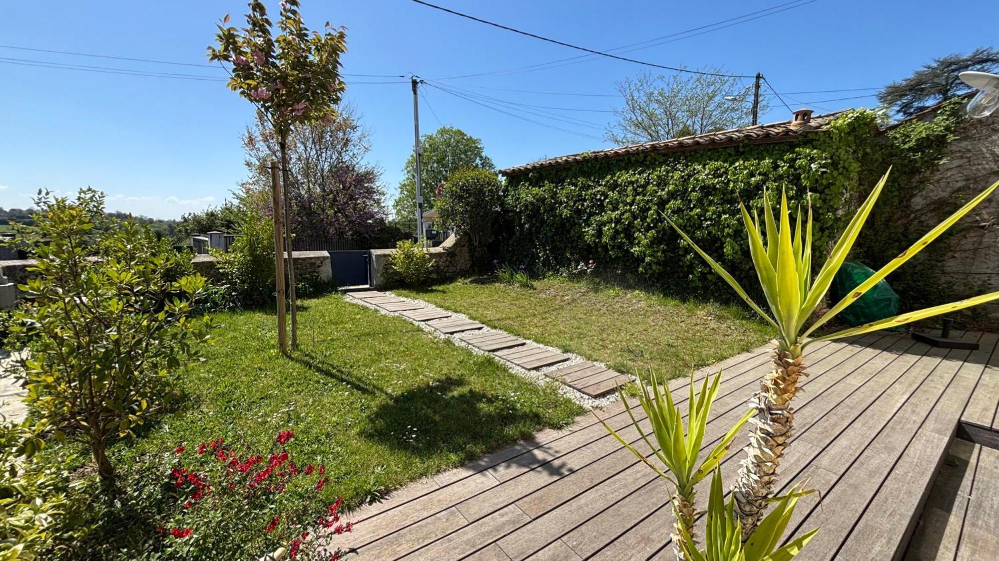 Maison De Charme Avec Jardin Et Terrasse Camblanes-et-Meynac Eksteriør bilde